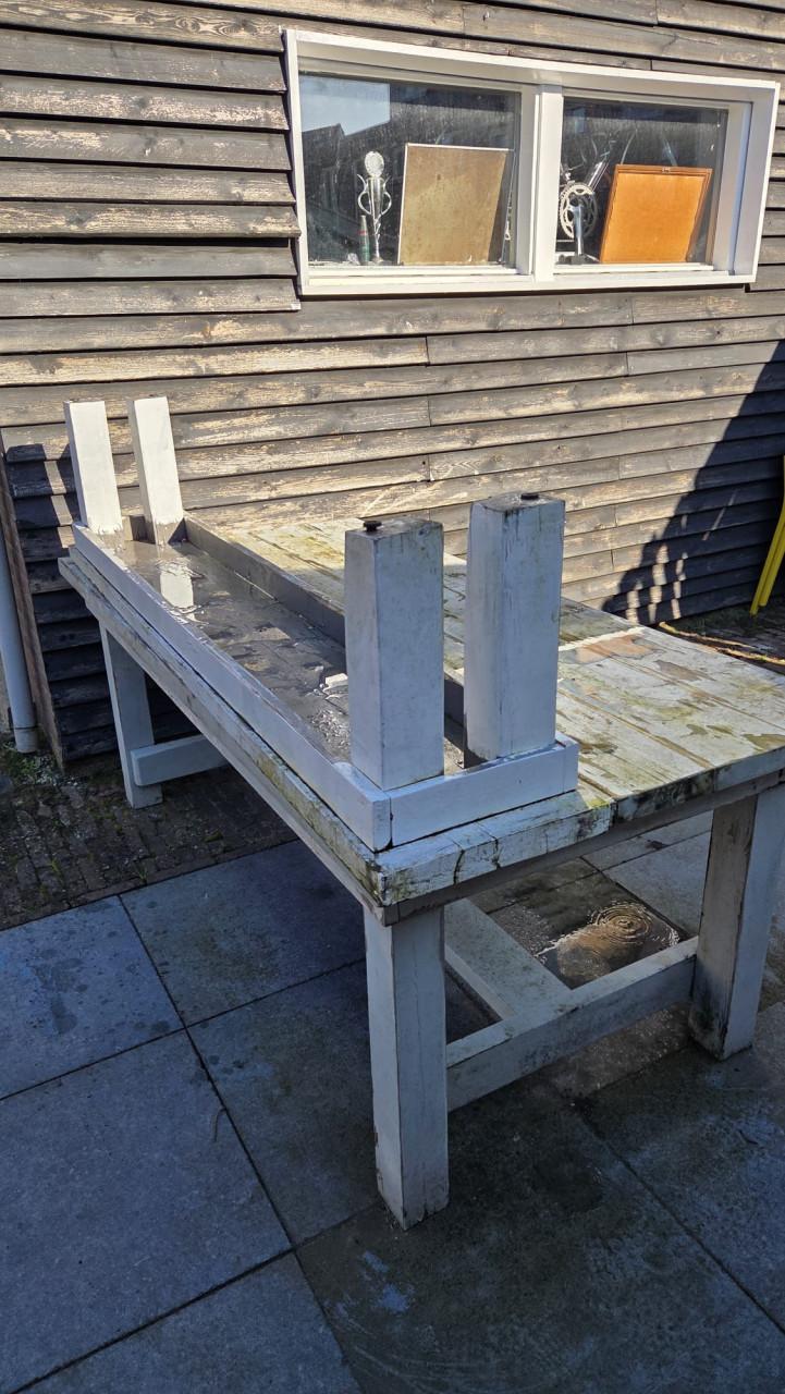 Tuintafel en bank hardhout gratis af te halen