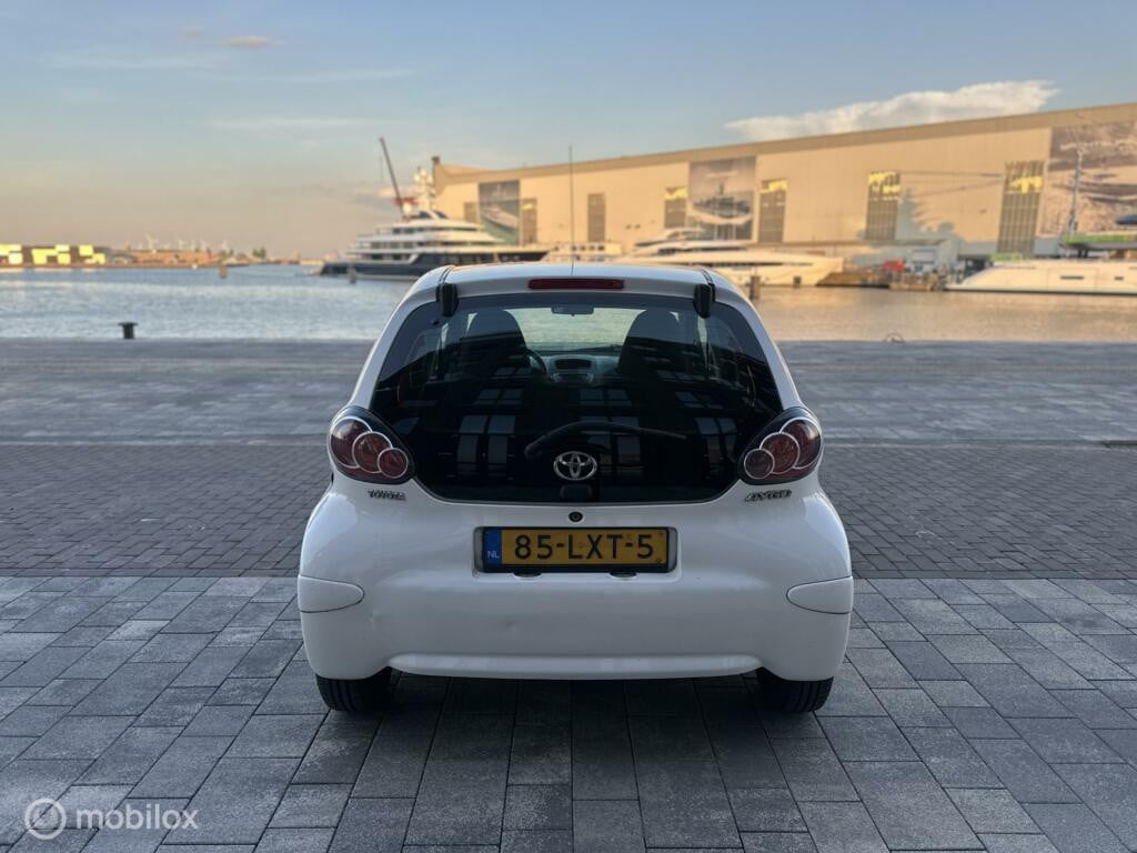 Toyota Aygo 1.0-12V Comfort Airco km124.035 5Drs BJ2010