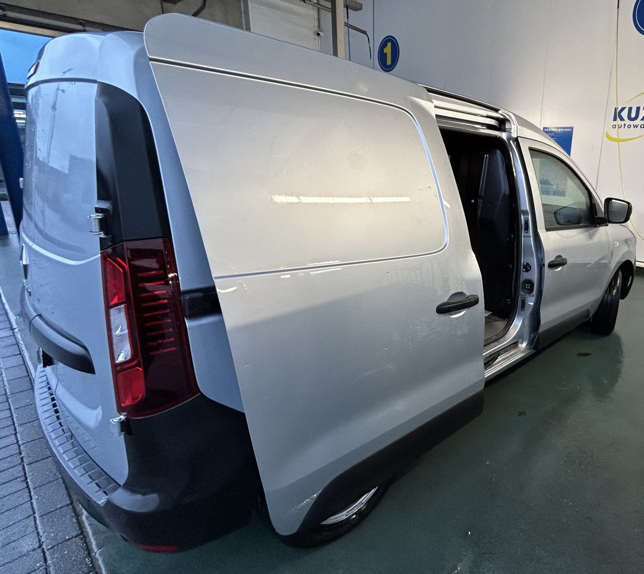 Renault Express met weinig km!