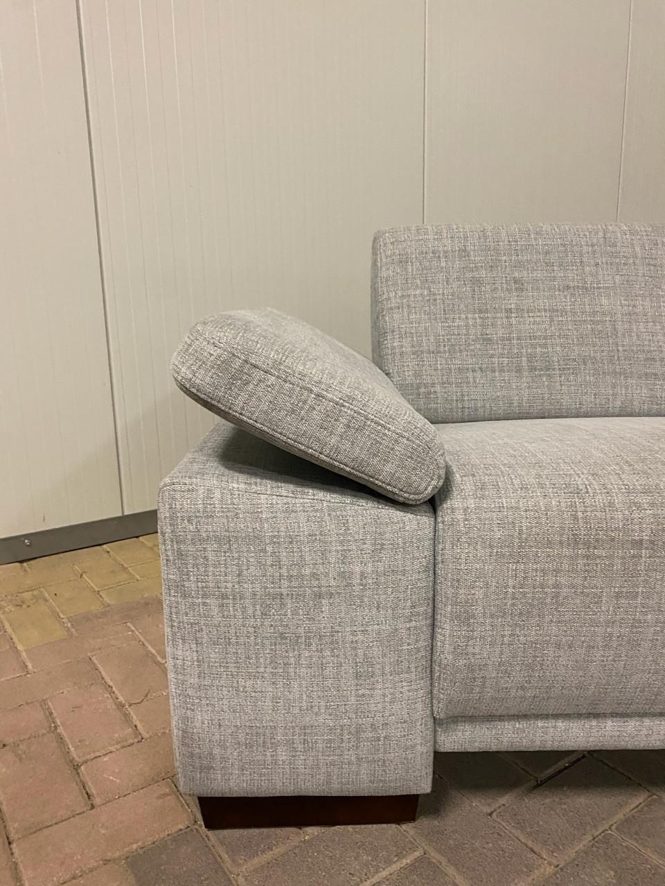 GRATIS LEVERING HEEL NL  Mooi Grijs Stoffen Hoekbank