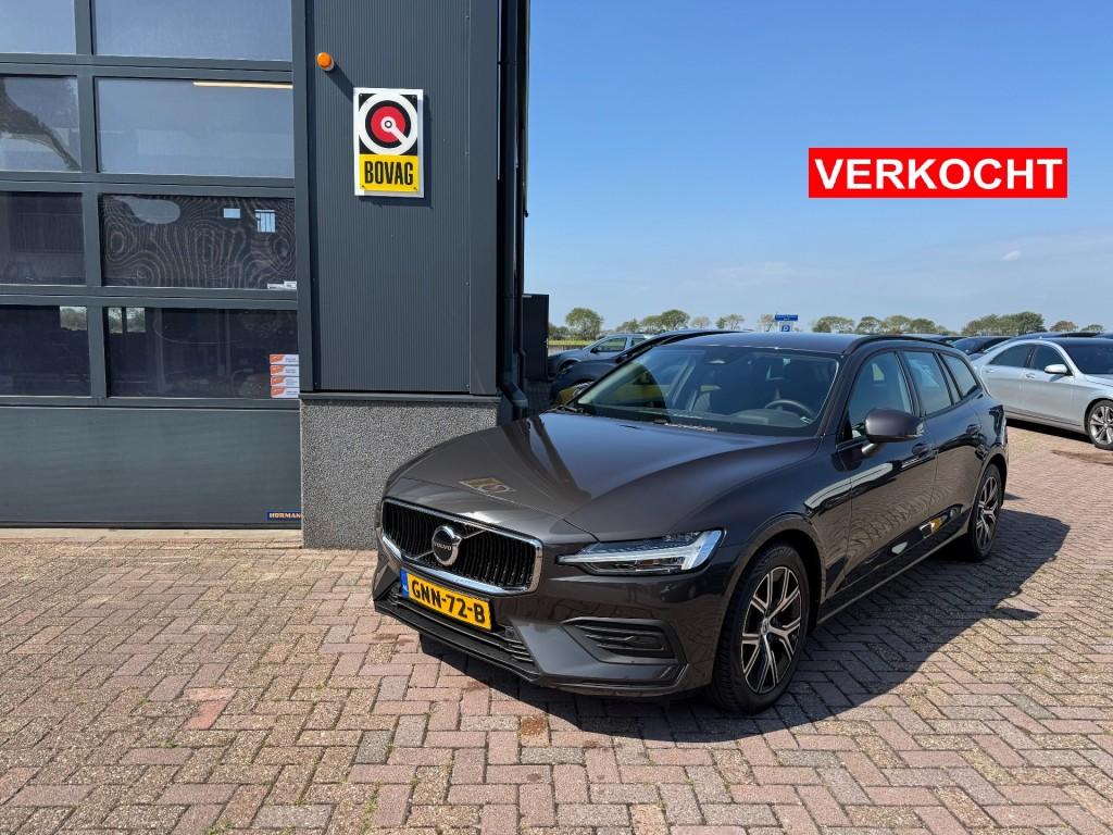 Volvo V60 2.0 b4 essential edition