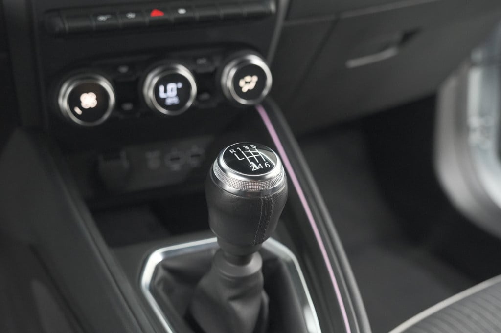 Renault Clio tce 90 techno | camera | 9.3 inch scherm | apple carplay | par