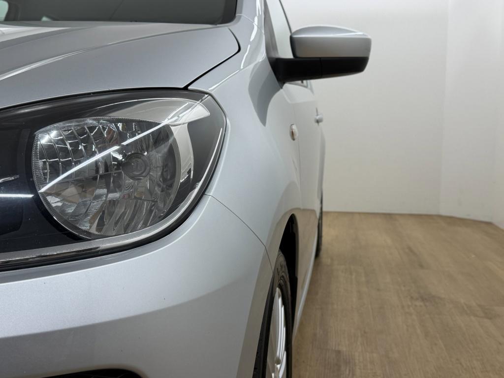 Volkswagen UP! occasion 1.0 high up! bluemotion | grijs | tweedehands volks