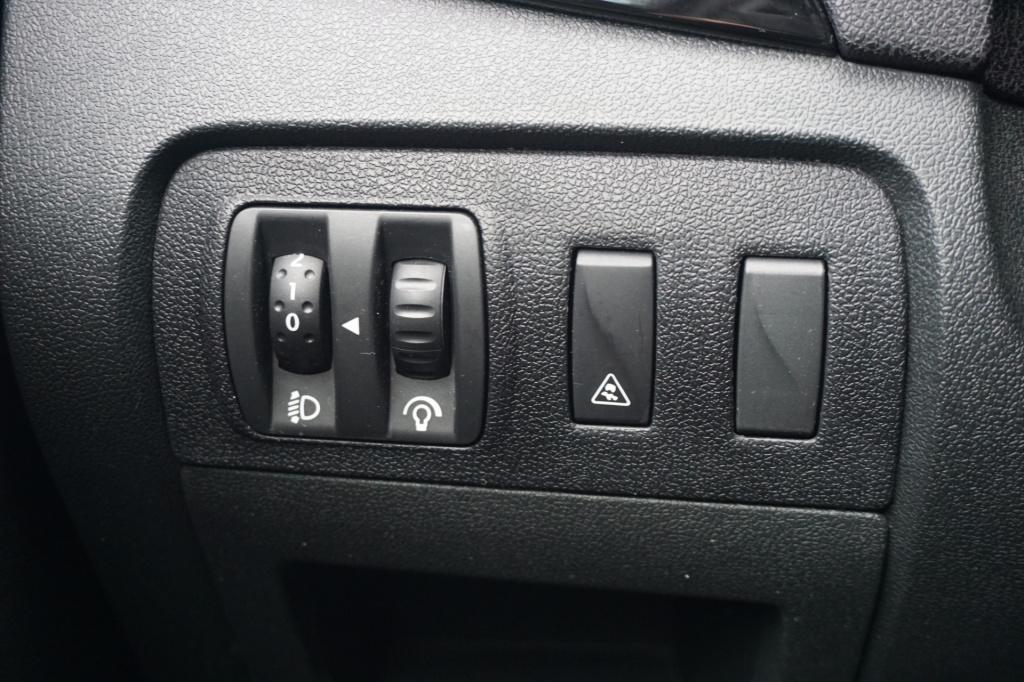 Renault Scenic 1.4 tce bose climate / navi / cruise / camera / parkeers. / 