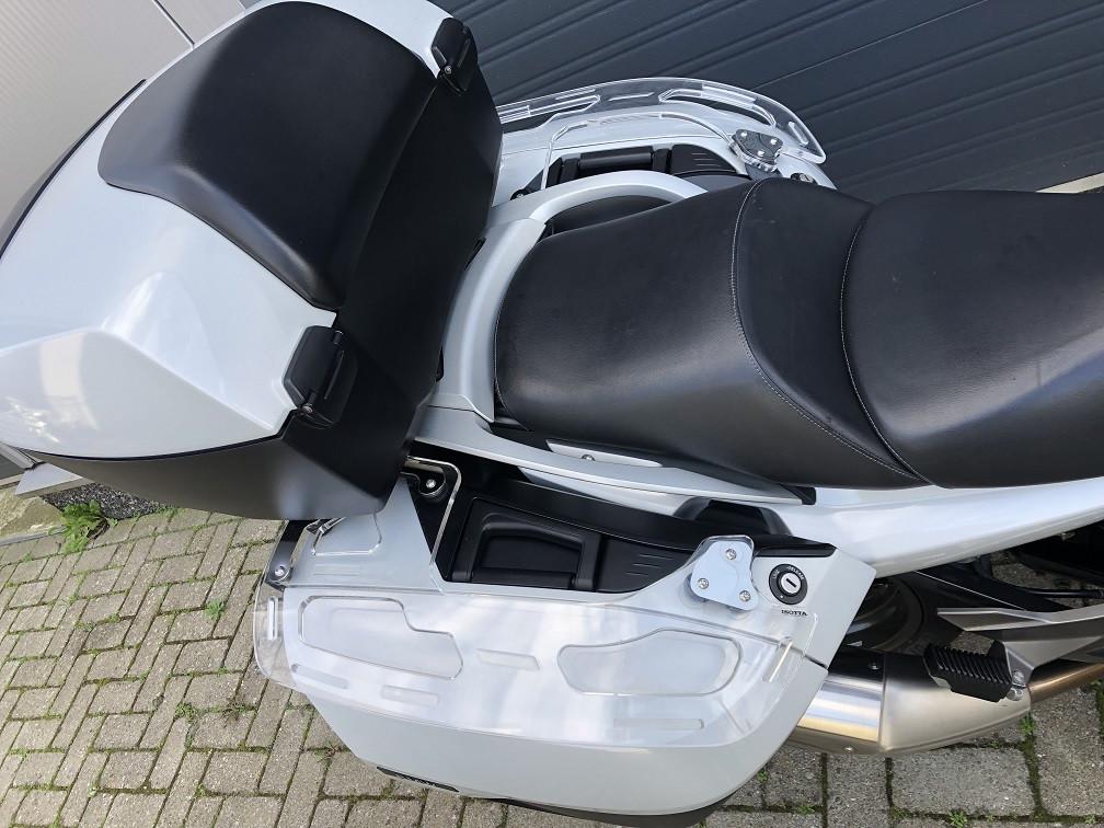 BMW K1600GT uit 2011, 73 dkm, supernette bomvolle 6-pitter, rijklaar €7500-