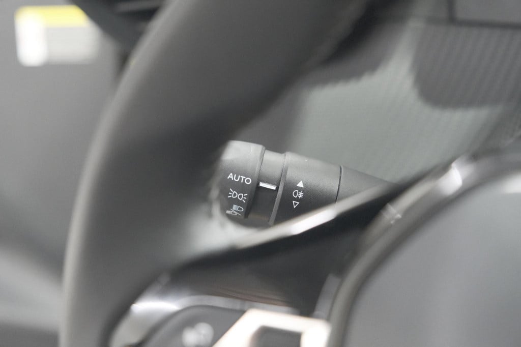 Peugeot 208 puretech 100 allure pack | adaptieve cruise control | camera | 