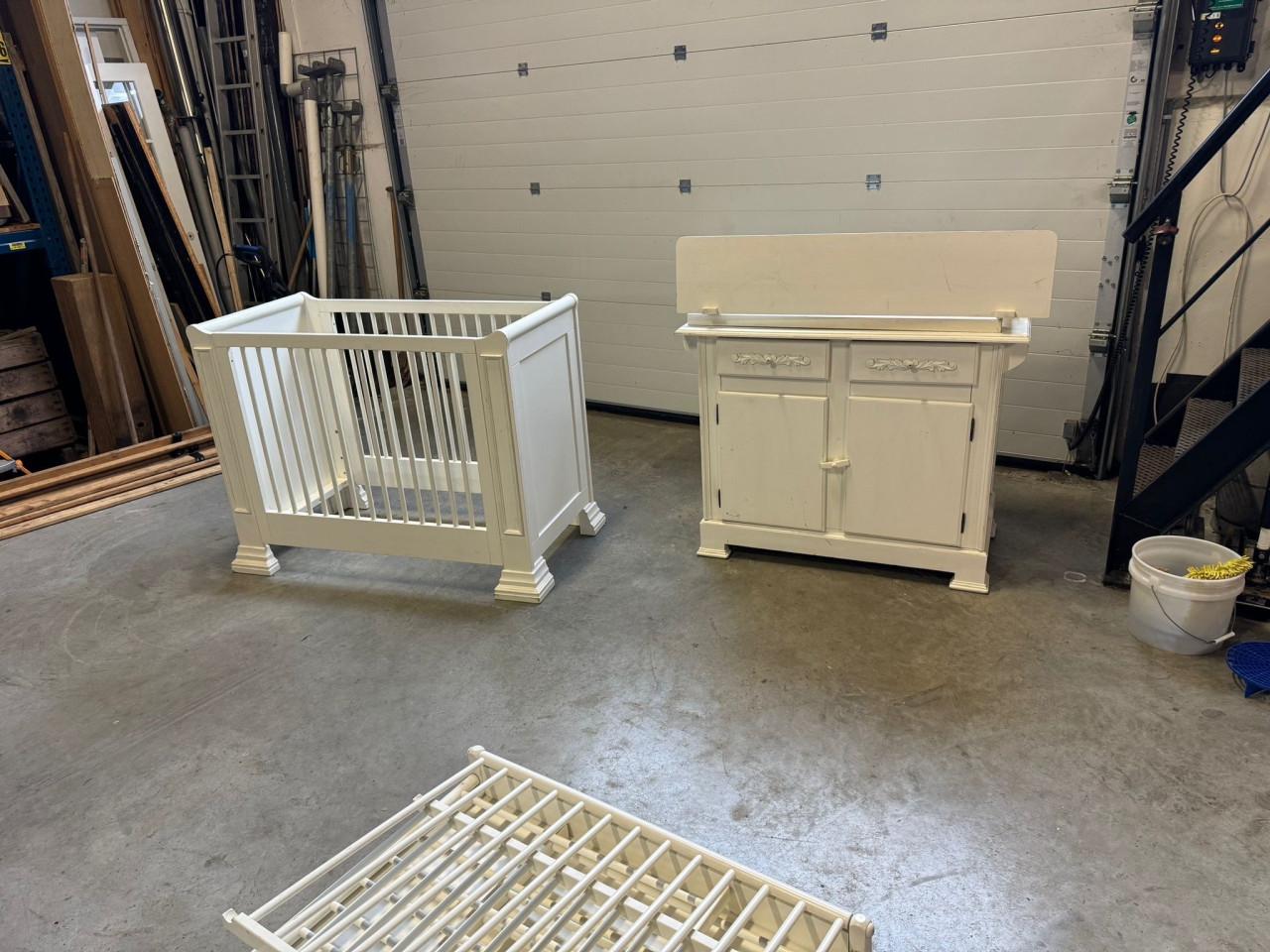 Babykamer compleet, commode, ledikant & box