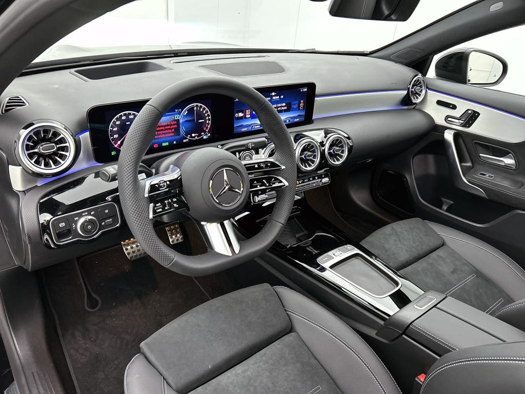 Mercedes-Benz A-Klasse 250 e business solution amg | amg line plus pakket |