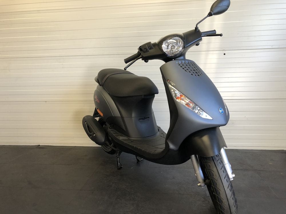 Allerlaatste nieuwe Piaggio Zip S 45km nu op voorraad!
