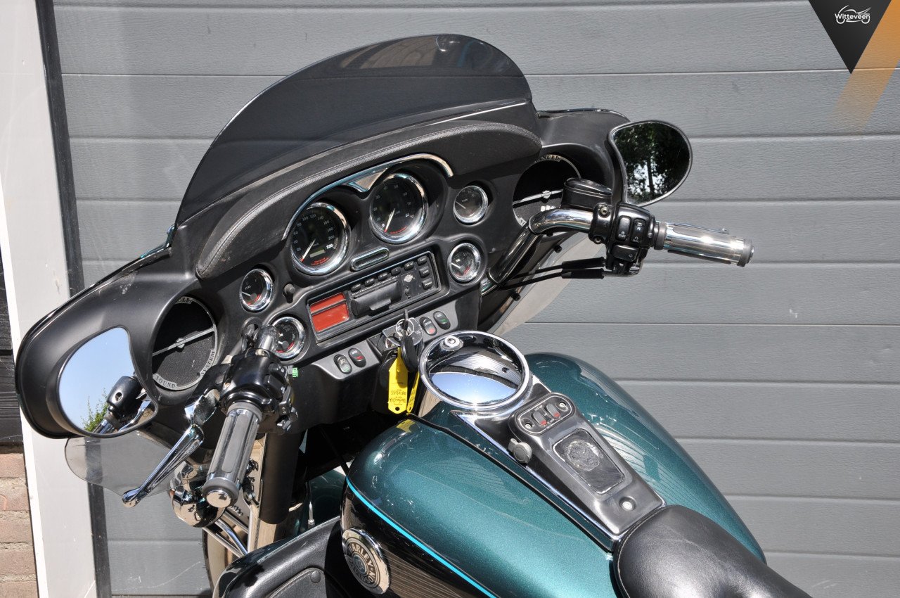 Harley-Davidson FLHTCUI Electra Glide Utlra Classic