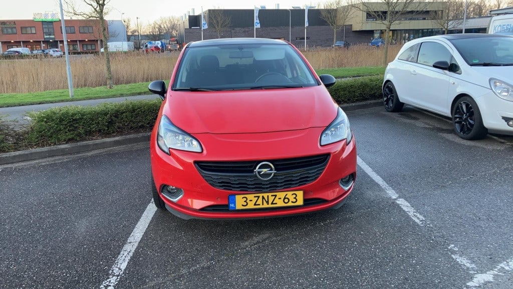 Opel Corsa 1.0 turbo color edition | panorama dak | dealer onderhouden | su