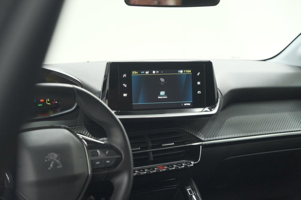 Peugeot 208 ev active pack 50 kwh | parkeersensoren | apple carplay | clima