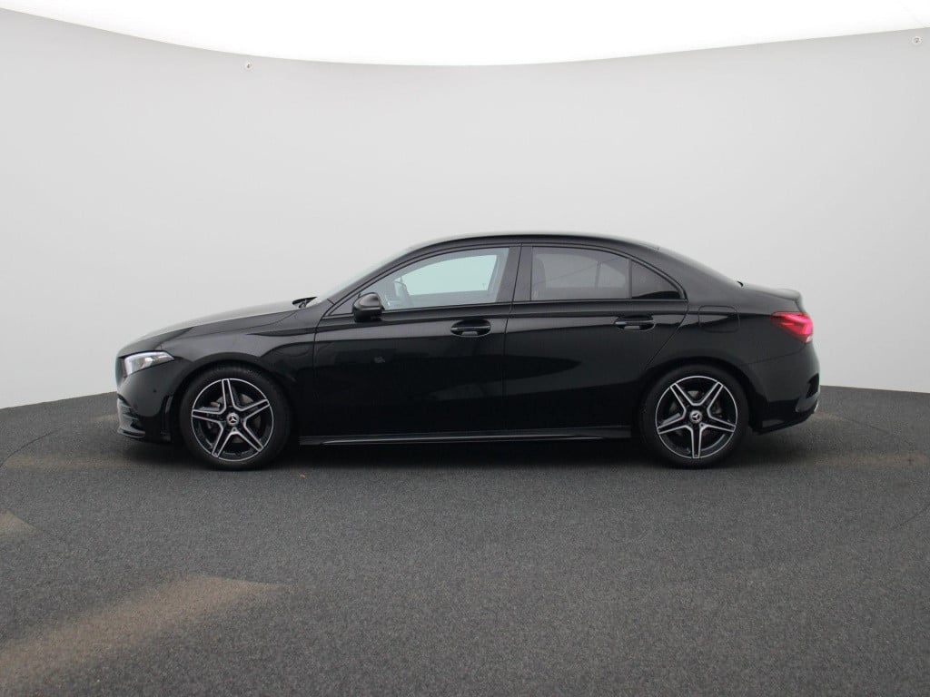 Mercedes-Benz A-Klasse 200 business solution amg | automaat | navigatie | a