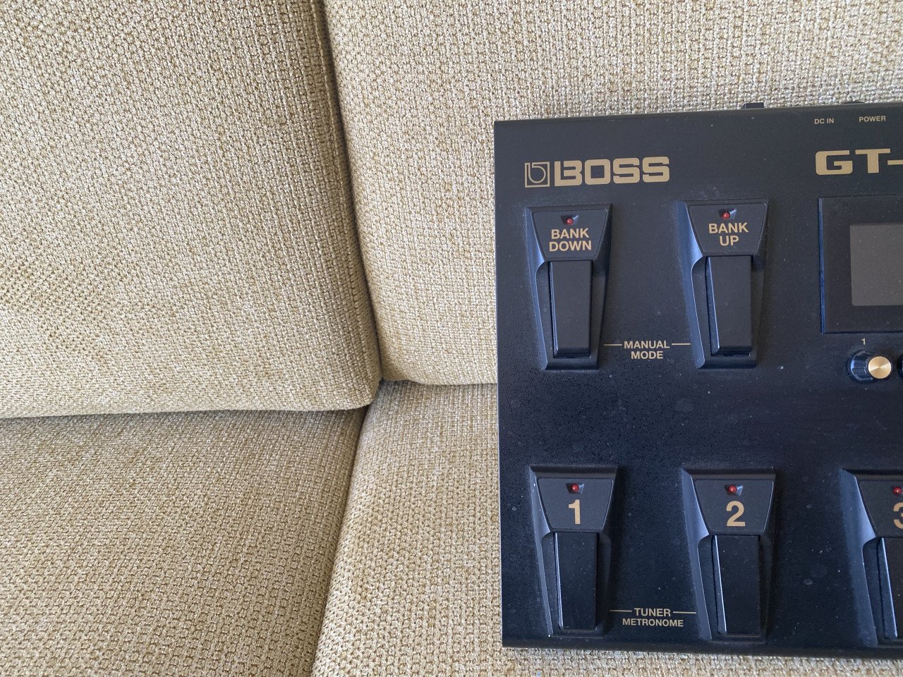 Boss GT100