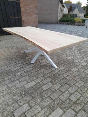 EIKEN BOOMSTAMTAFEL 210X100 MET ONDERSTEL NAAR KEUZE