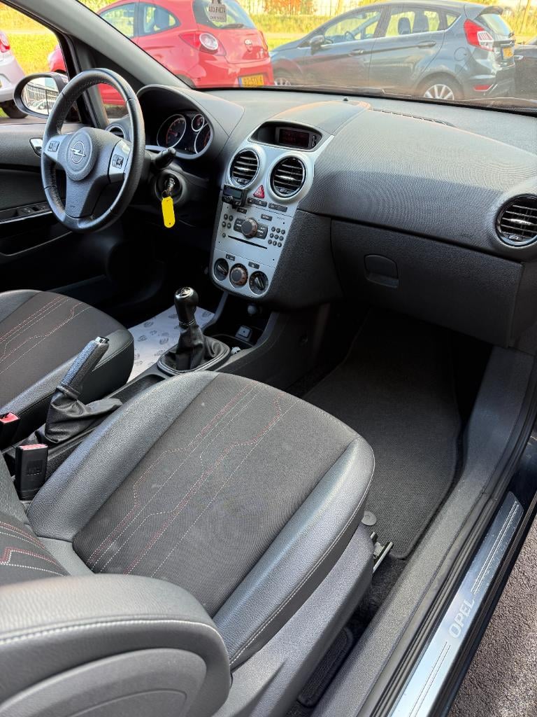 Opel Corsa 1.2-16v anniversary edition - airco