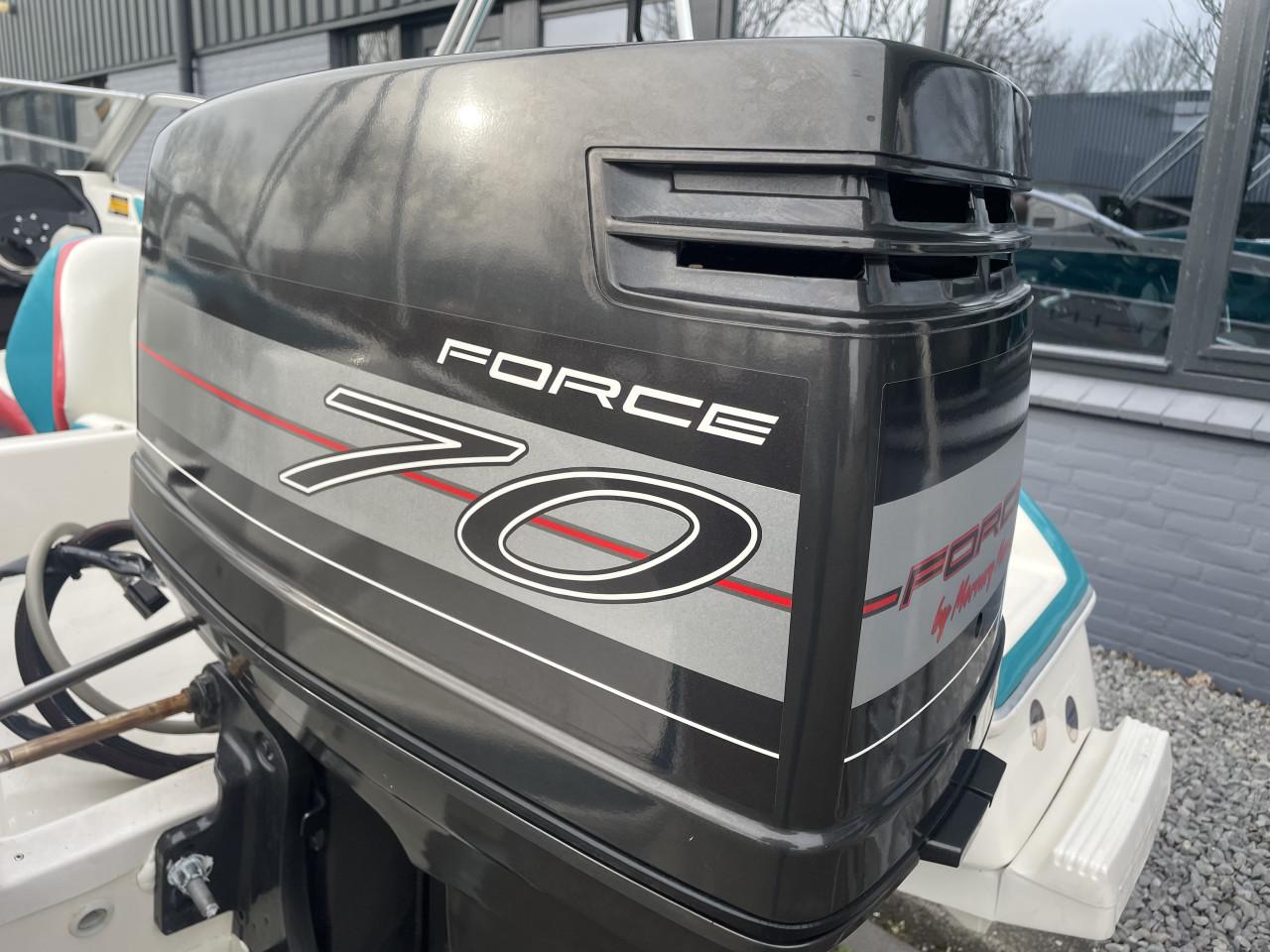 BAYLINER CAPRI BOWRIDER