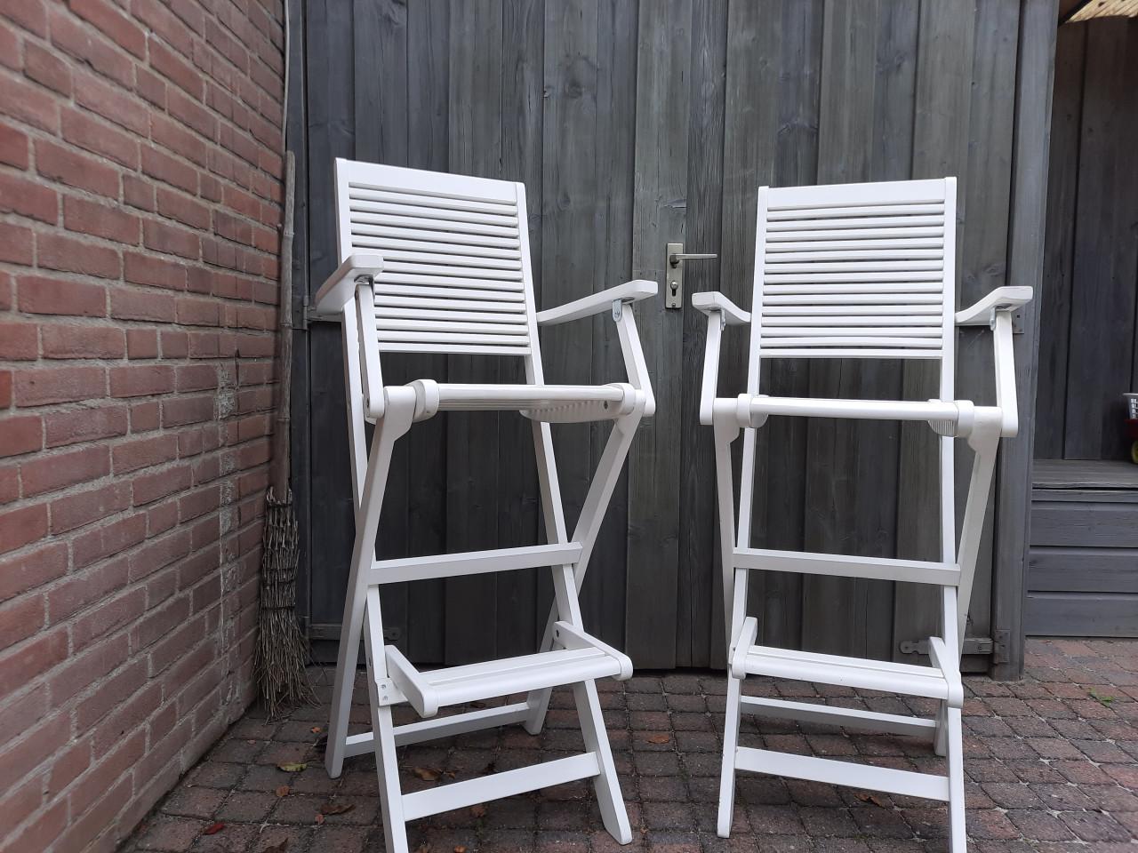 2 Barstoelen