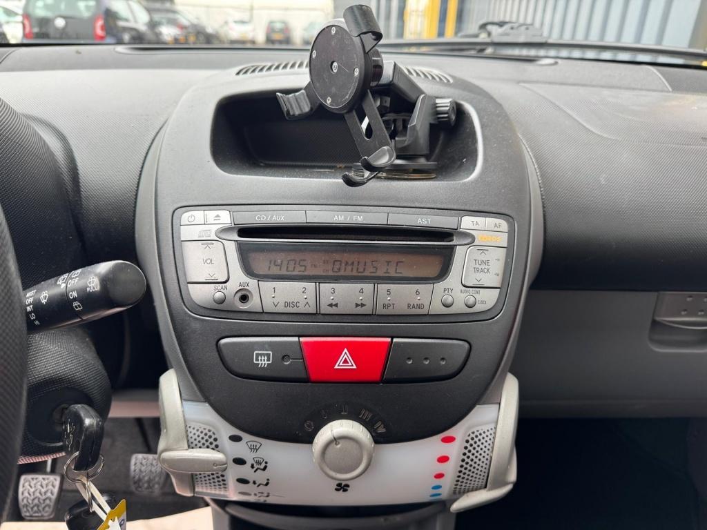 Peugeot 107 1.0-12v xs