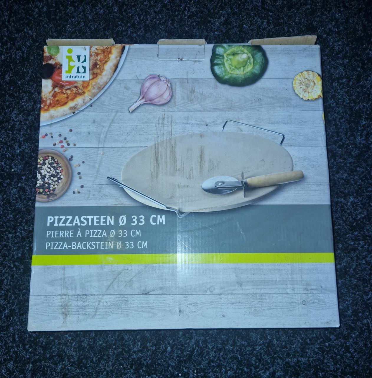 Pizzasteen met pizzasnijder