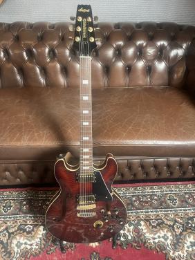 Aria Pro2 Semi hollow body TA-50-VS uit Japan bouwjaar 1985