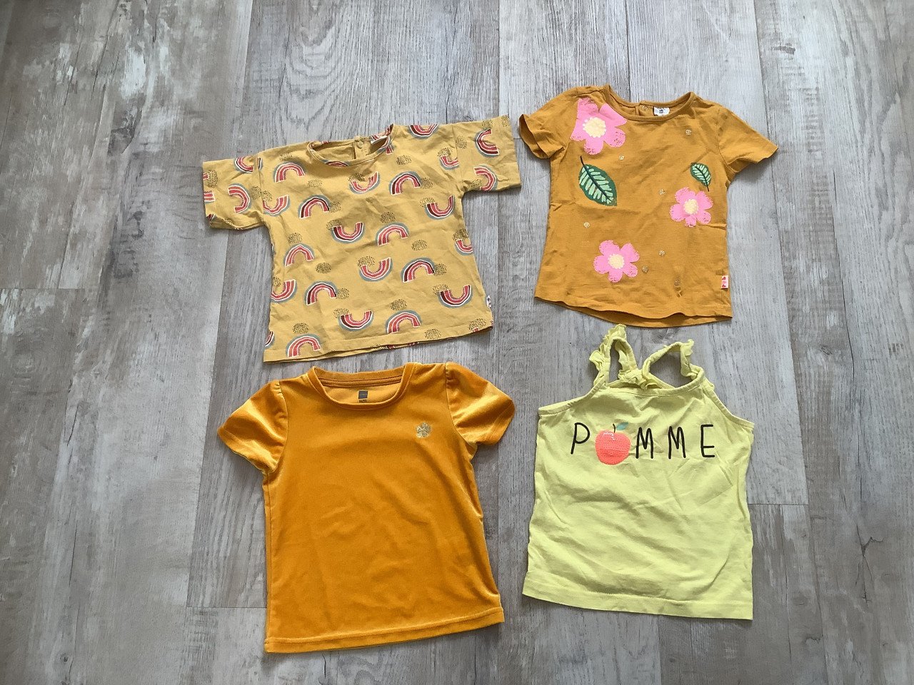 Meisjes Zomer Kledingpakket - Maat 92  - 52 stuks + 9 stuks