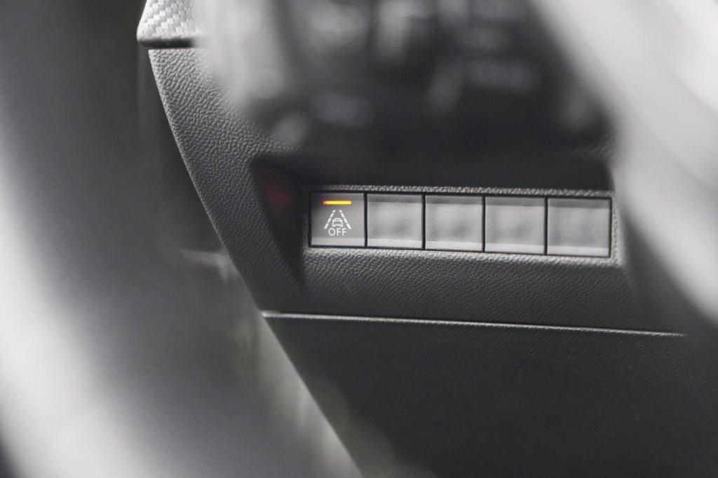 Peugeot 208 puretech 100 gt | camera | adaptieve cruise control | navigatie