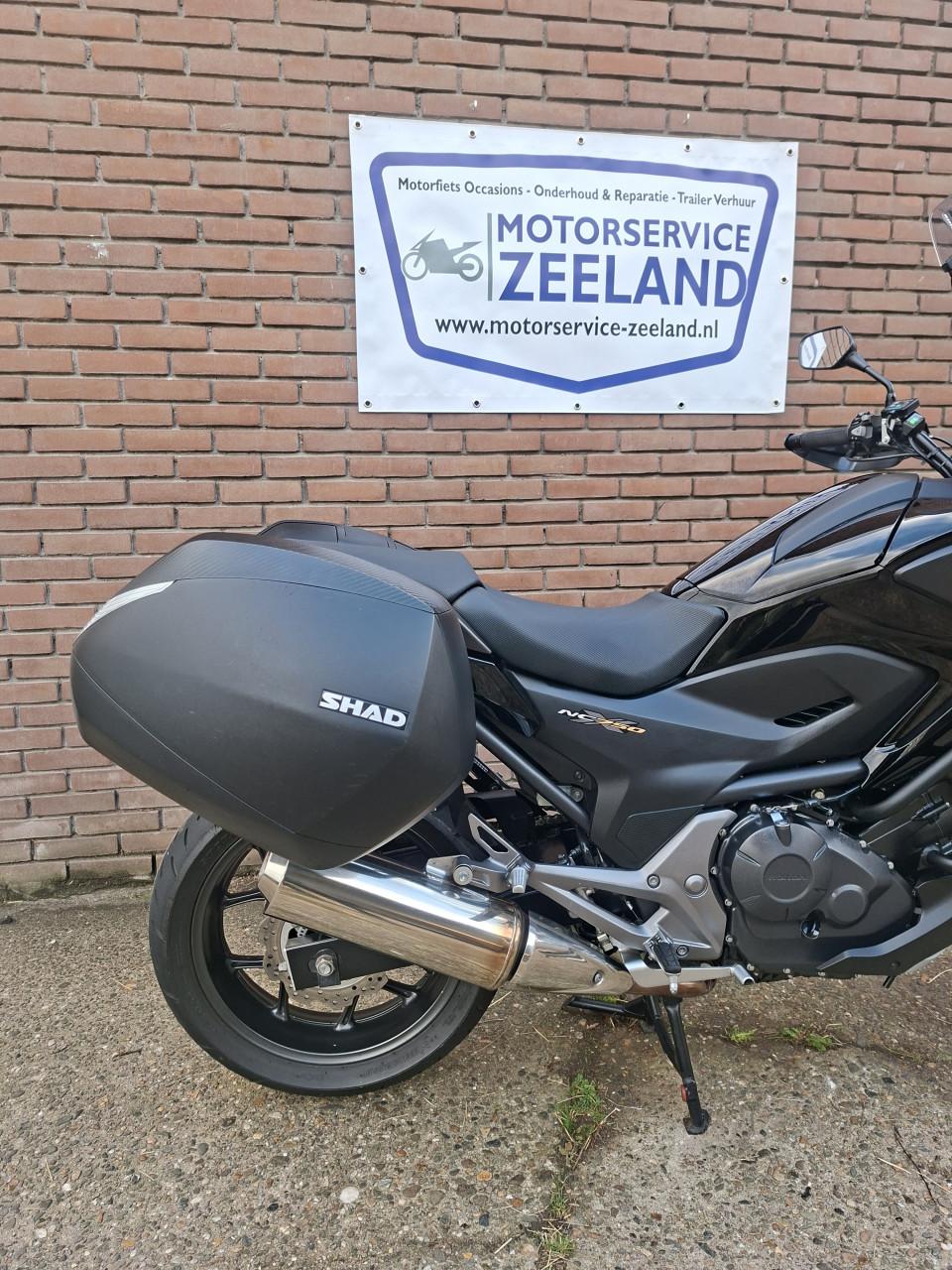 Honda NC 750X ABS (Bomvol opties)