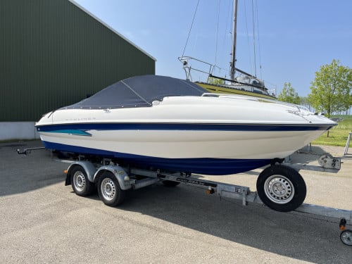 Bayliner 602 Cuddy, in perfecte staat 220 pk bj 2004, INCL Riba Trailer