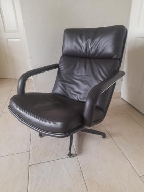 Heerlijk zittende Lederen  Fauteuil  (in goede nette staat )