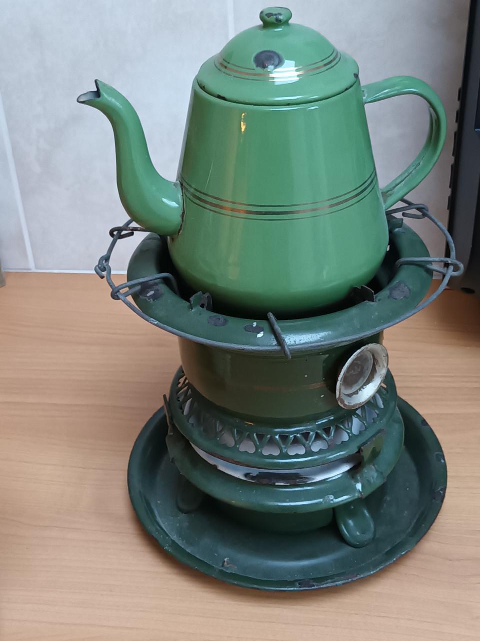 Twee stuks Petroleum stelletjes zoals Oma ze gebruikte.