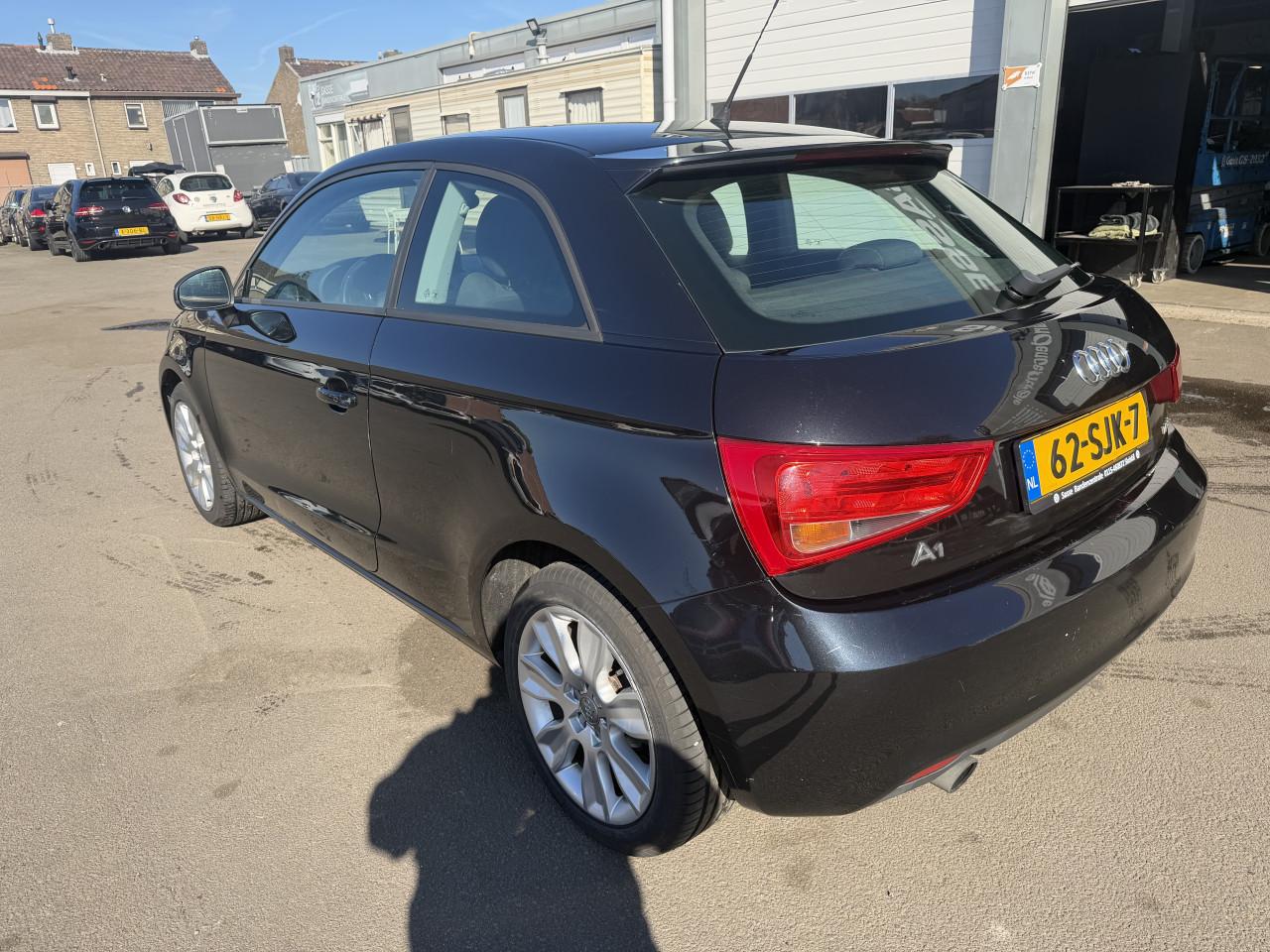 Audi A1 1.2 TFSI Pro Line Business Bouwjaar 2011 AIRCO NAP ! ! !
