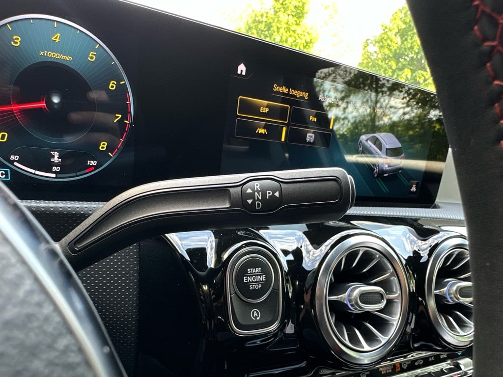 Mercedes-Benz A-Klasse 180 business solution amg // ambiance verlichting //