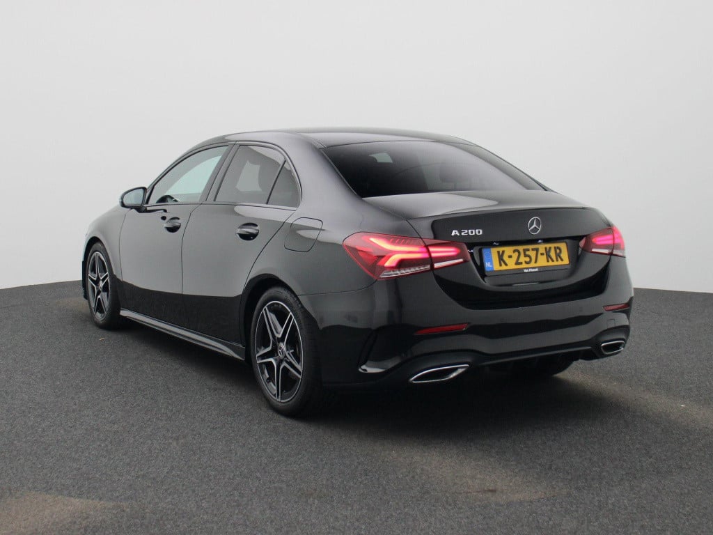 Mercedes-Benz A-Klasse 200 business solution amg | automaat | navigatie | a