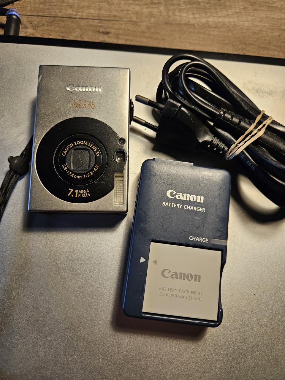 Goed werkende digitale Canon Ixus 70 camera incl oplader..
