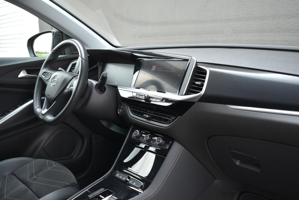 Opel Grandland 1.6 turbo plug-in hybrid gs 225pk | navi | camera | elektr. 