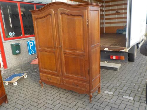 Mooie kwaliteit massief eiken kapstokkast met 2 laden in zeer goede staat