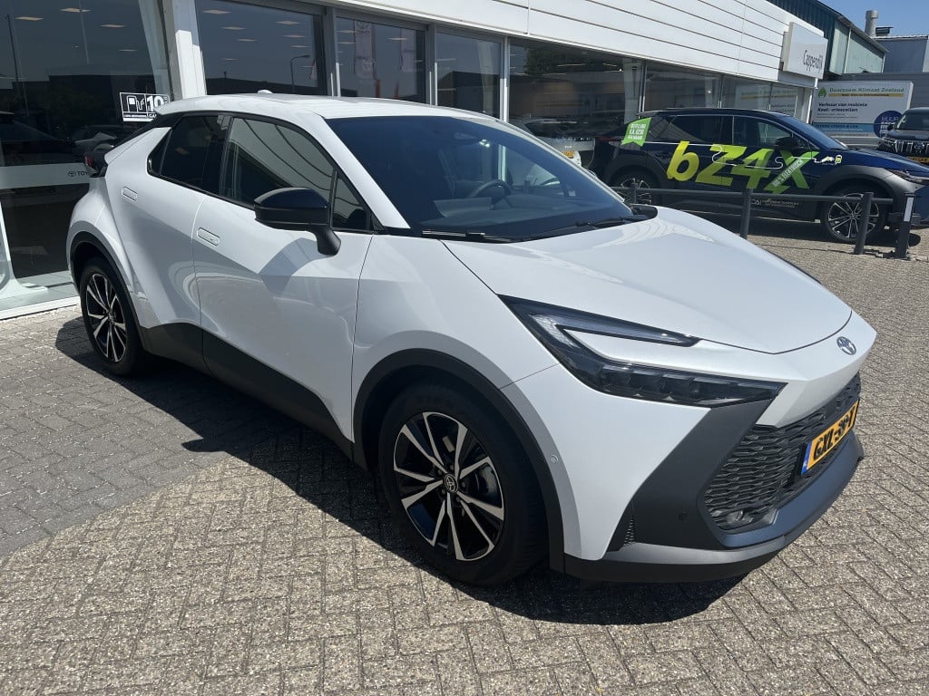 Toyota C-hr | demo | 1.8 hybr 140 first edition