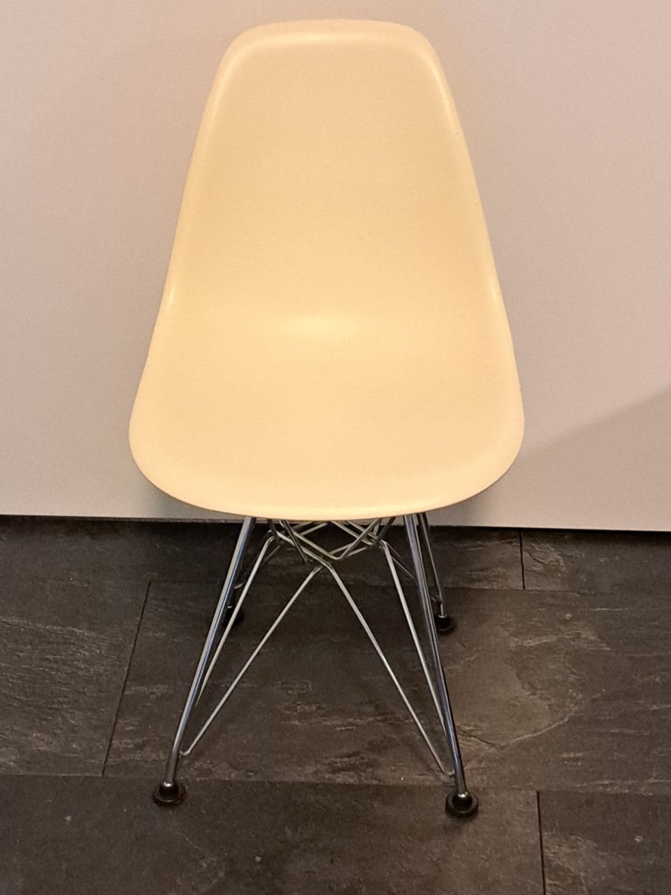 Kinderstoel Eames DSR Junior