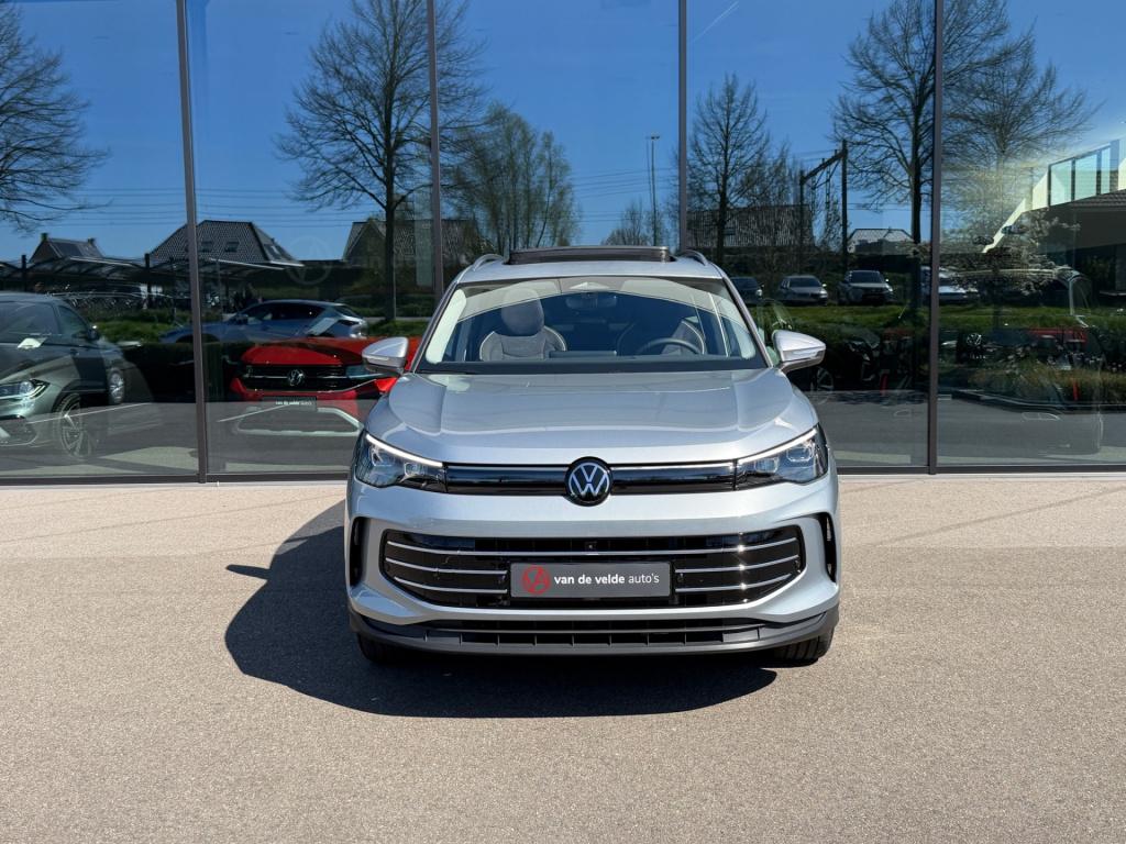 Volkswagen Tiguan 1.5 ehybrid elegance | panoramadak | iq light | dode hoek