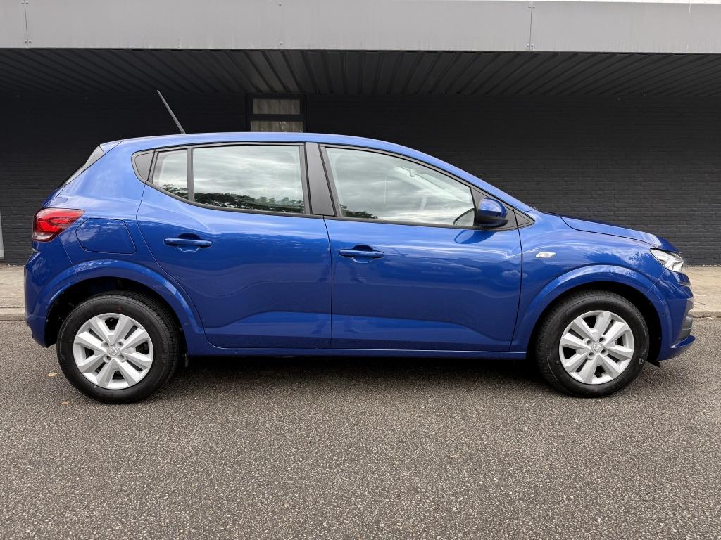 Dacia Sandero 1.0 essential