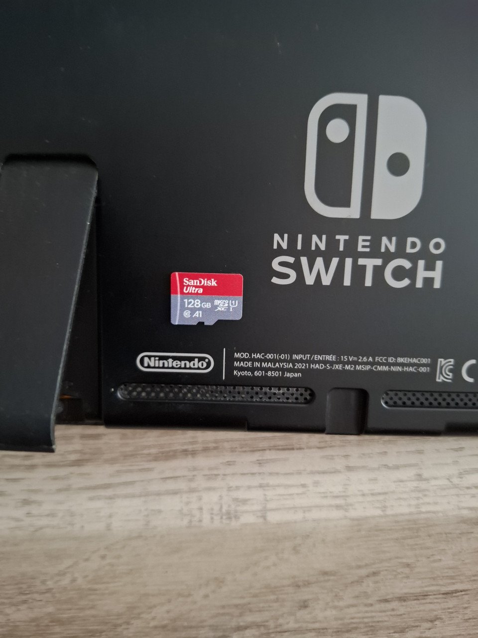 Nintedo switch v2 32gb + 128 gb sd kaart