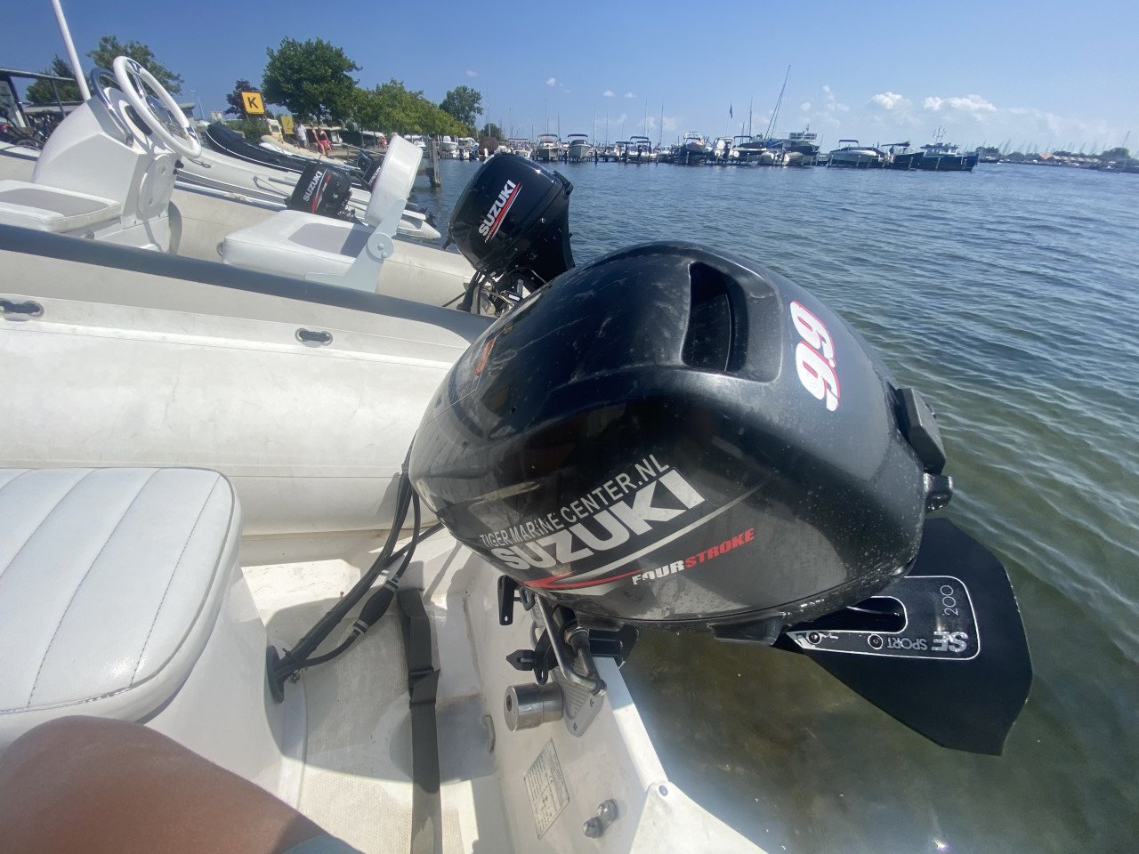 Suzumar 320 Rib met console te Koop!