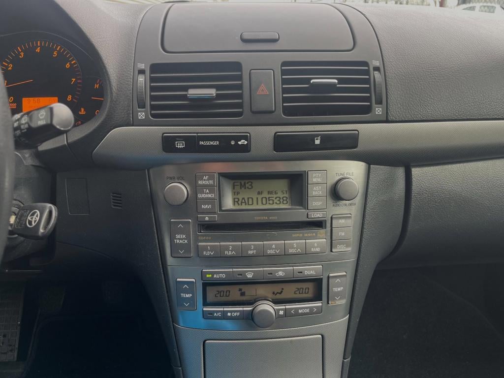 Toyota Avensis wagon 1.8 vvti luna | nieuwe apk | trekhaak