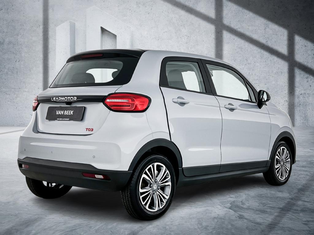 Leapmotor T03 design 37.3 kwh | adaptive cruise control | panoradak | camer