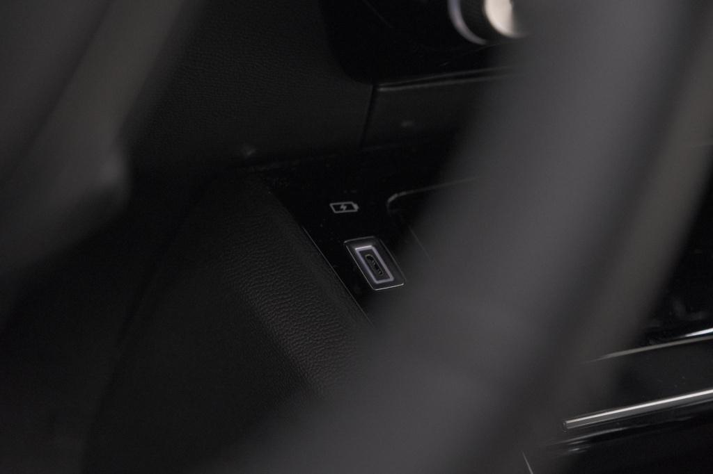 Peugeot 2008 1.2 hybrid 145 allure | vision plus pakket | 360 camera | adap