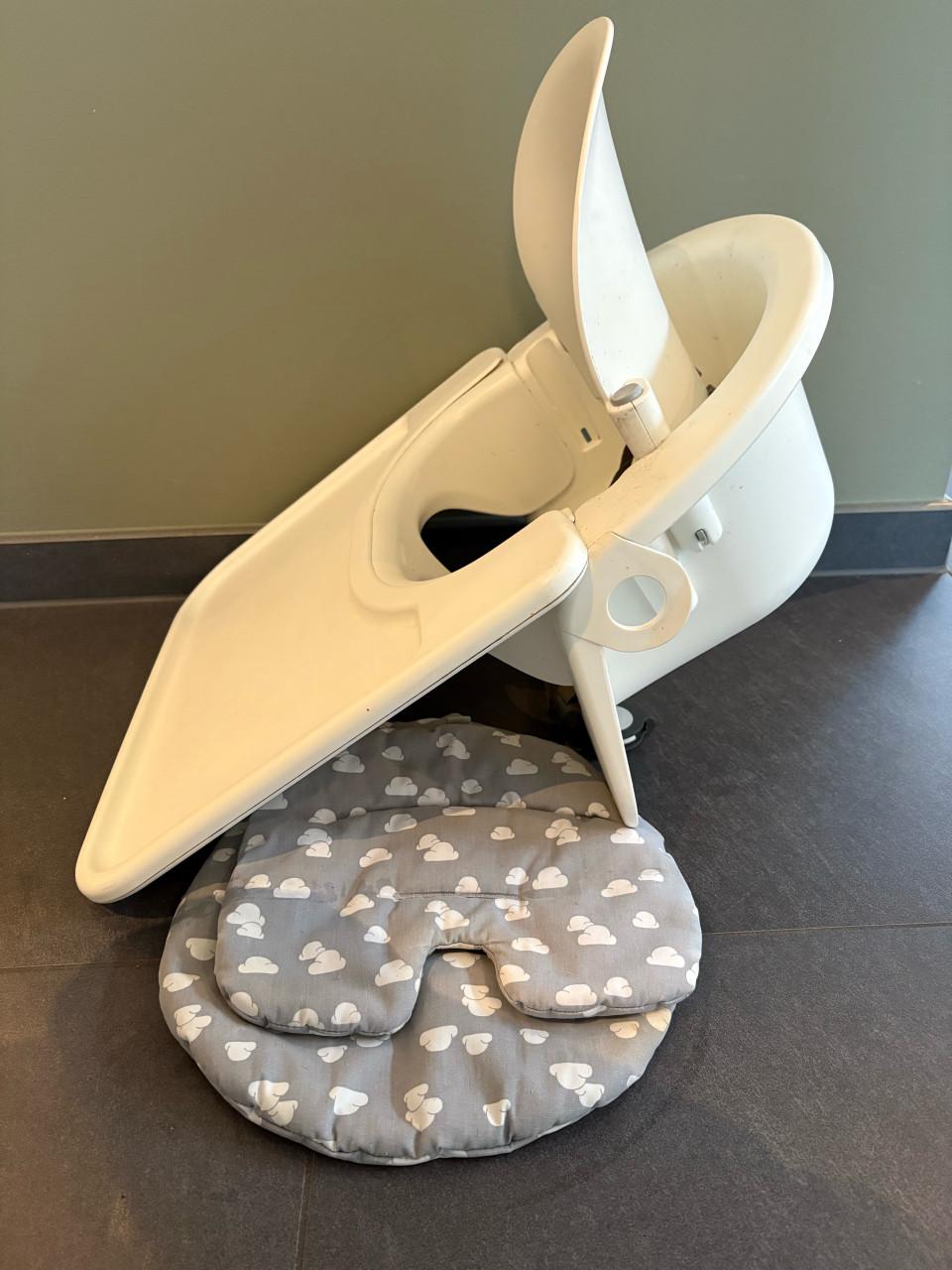 Stokke steps met dienblad en kussentjes