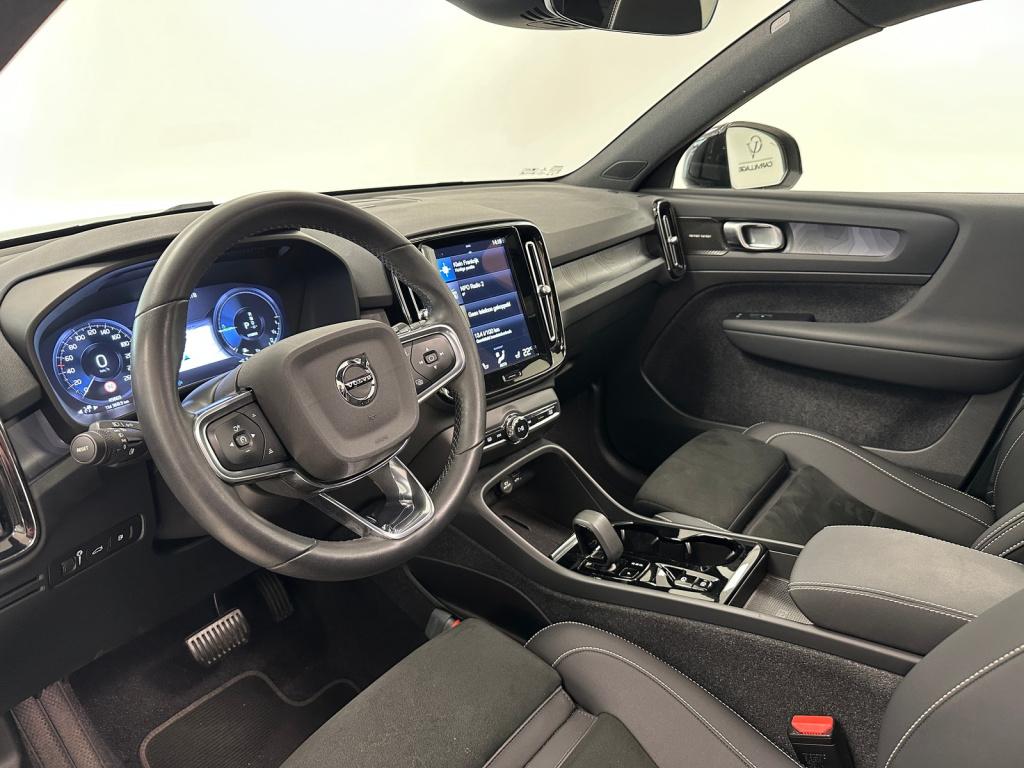 Volvo XC40 1.5 t4 plug-in hybrid ultimate dark | trekhaak | panoramadak | h