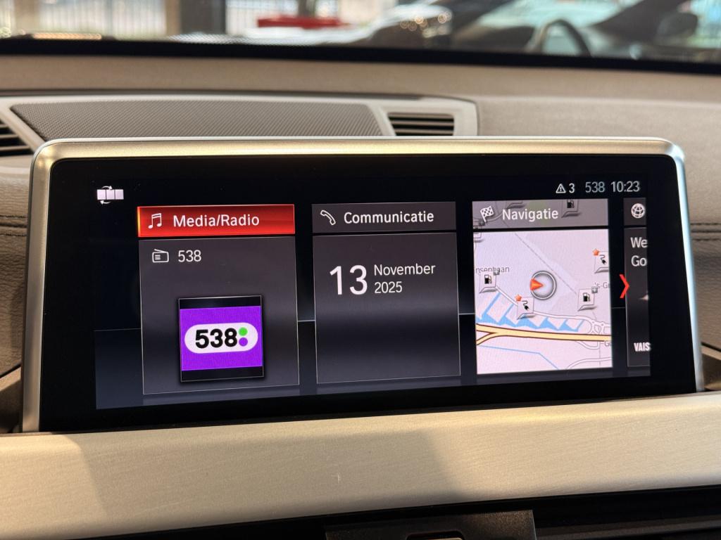 BMW X1 xdrive25e high executive m-sport | led | afn trekhaak | stoelverwarm