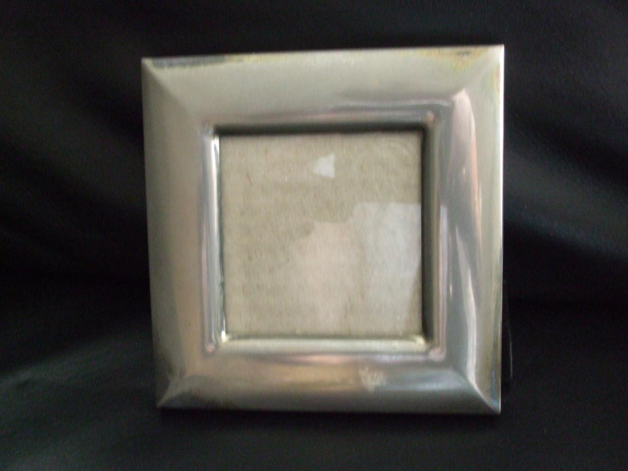 Te koop goede fotolijsten.